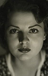 Фильмы и сериалы с Лилиан Бонд