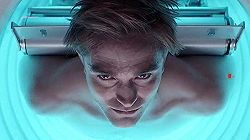 Вышел трейлер фильма «Микки 17» с Робертом Паттинсоном